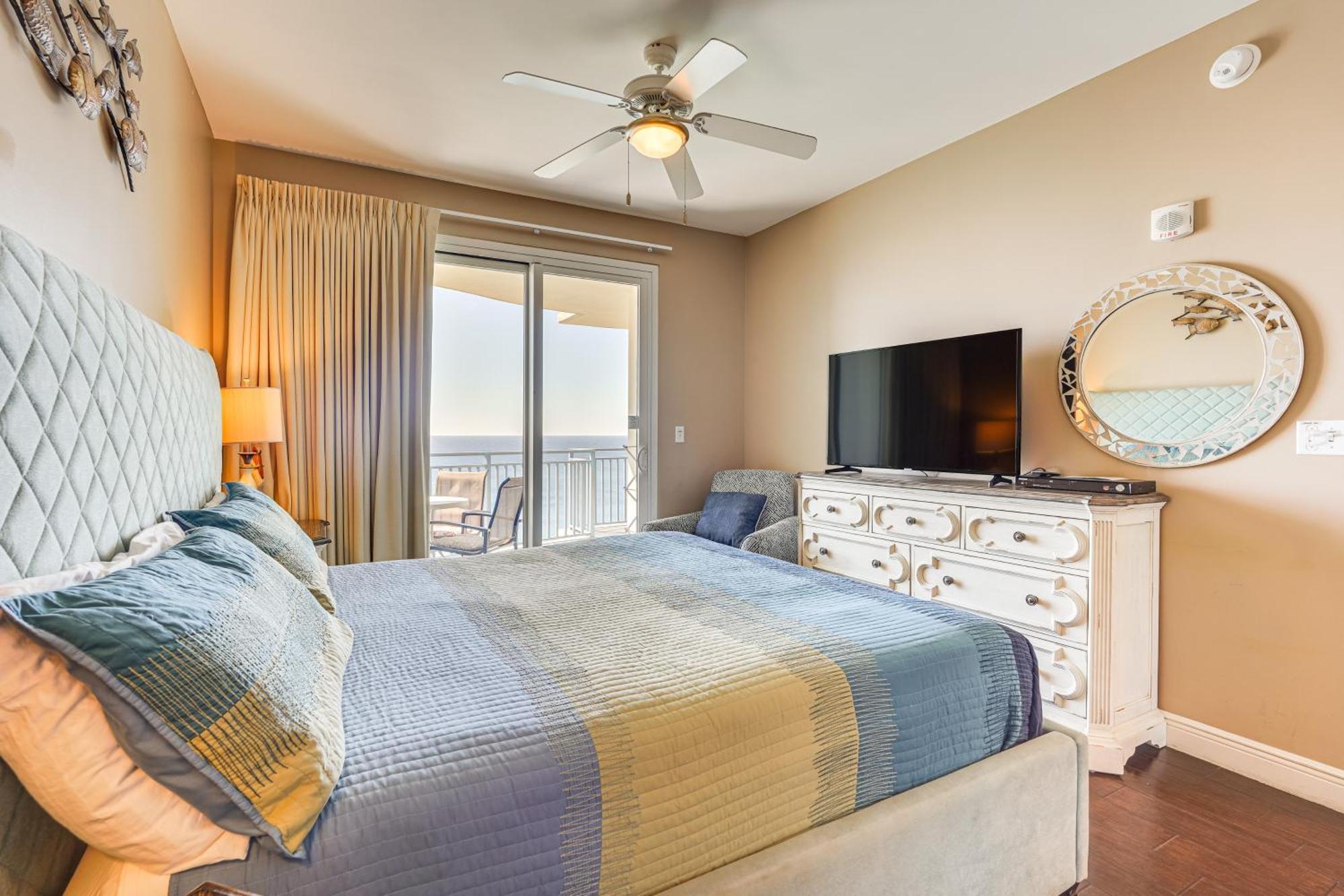 Beachfront Panama Walk To Pier Park! Apartment *
